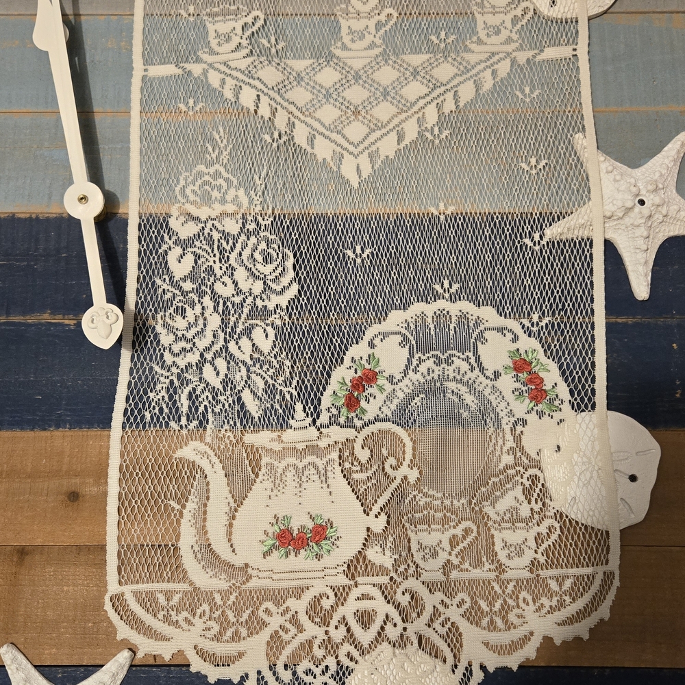 Vintage Lace Tea Set Wall Hanging